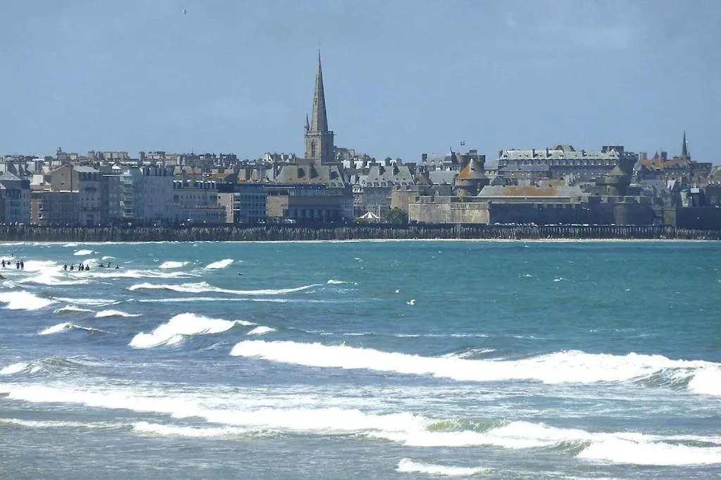 Cottage, St Malo Saint-Malo 0*,